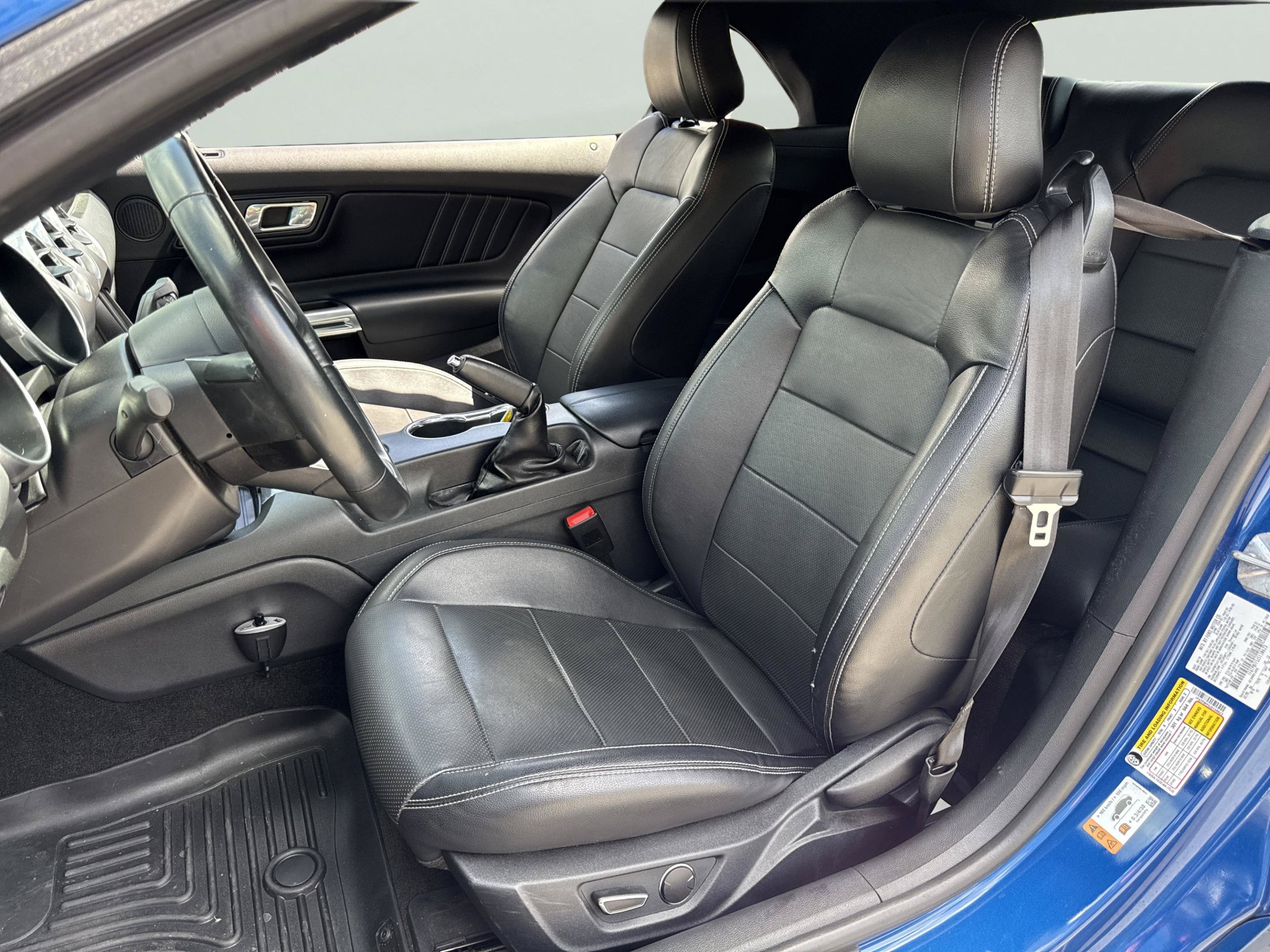 Used 2018 Ford Mustang GT Premium w/ Black Accent Package RWD image 21