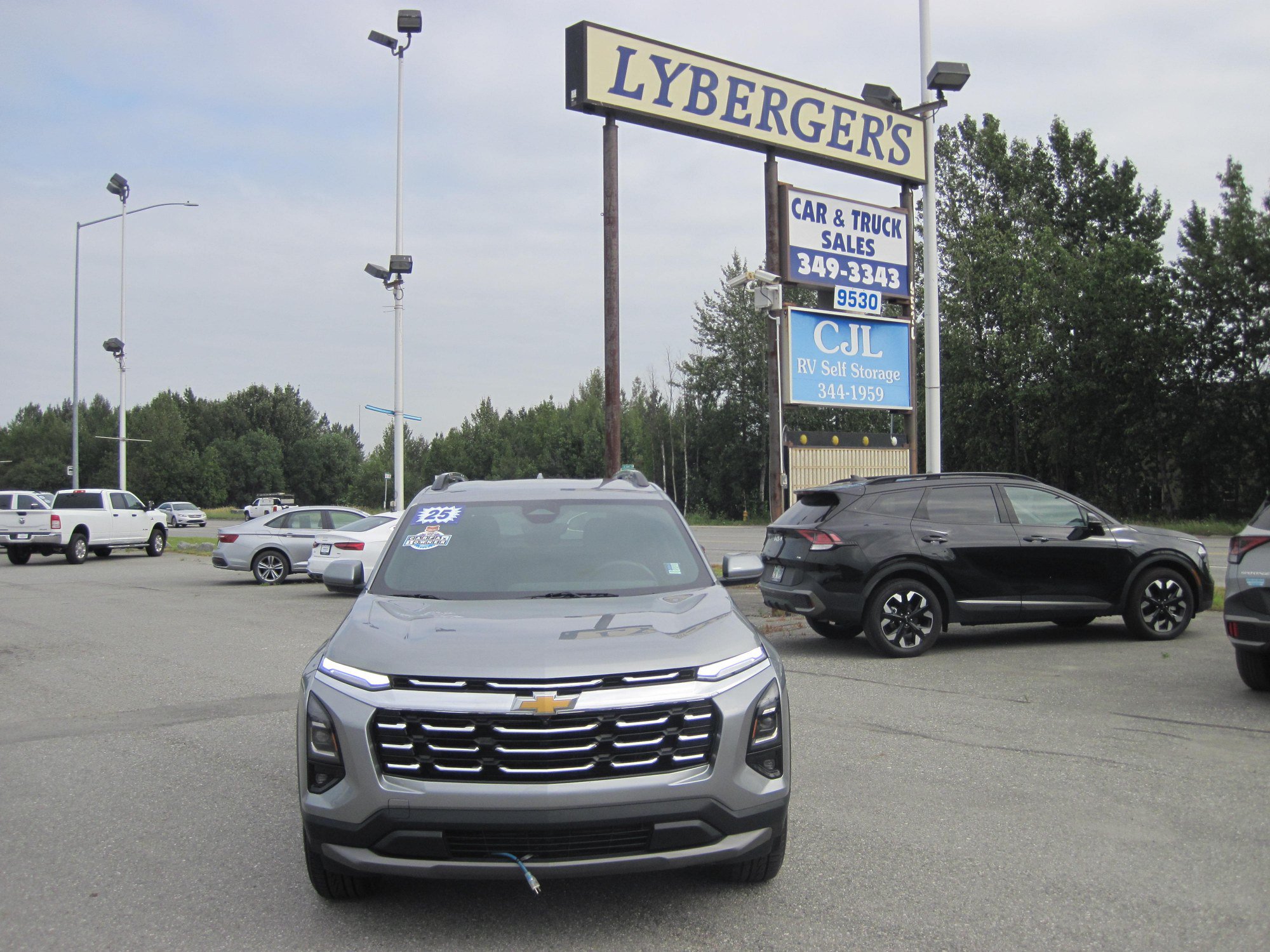 Used 2025 Chevrolet Equinox LT w/ Convenience Package II AWD/4WD image 1