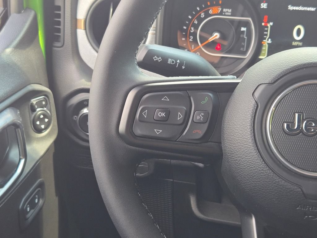 Used 2025 Jeep Wrangler Unlimited Sport AWD/4WD image 33