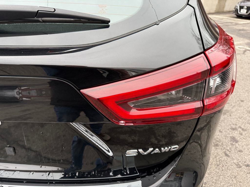 Used 2022 Nissan Rogue Sport SV w/ Technology Package image 32