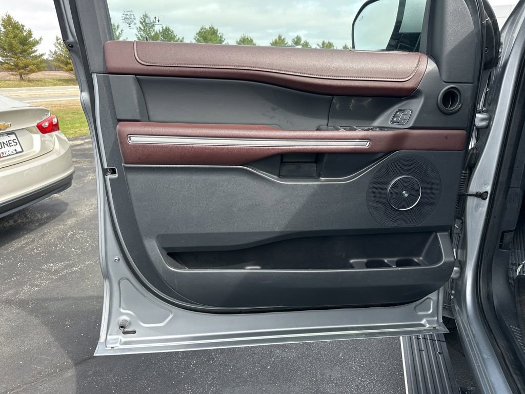 Used 2024 Ford Expedition Max Limited image 23