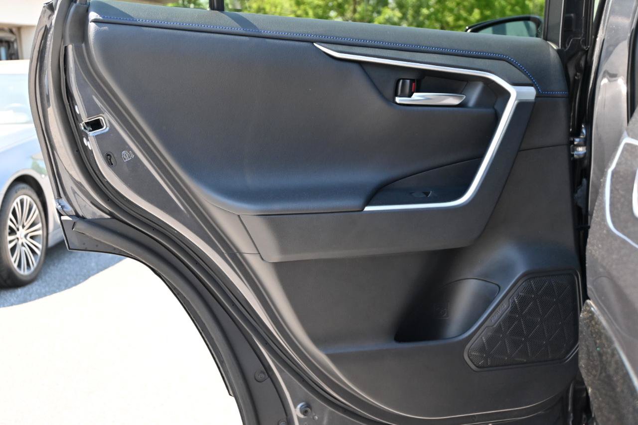 Used 2021 Toyota RAV4 XSE AWD/4WD image 15