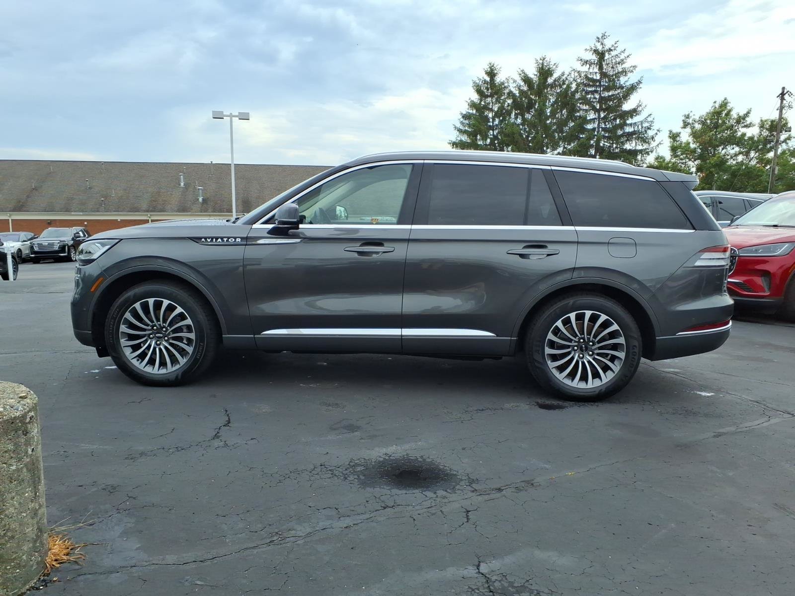 Used 2020 Lincoln Aviator Reserve w/ Equipment Group 201A AWD/4WD image 4