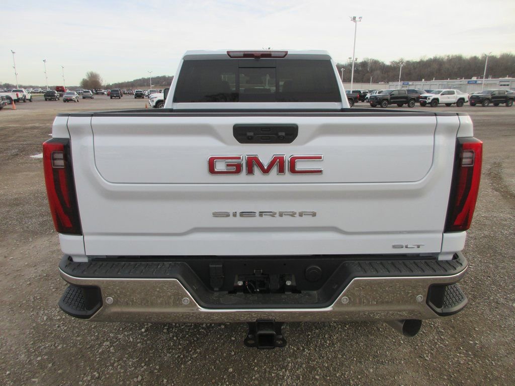 New 2026 GMC Sierra 3500 SLT w/ SLT Premium Package image 6