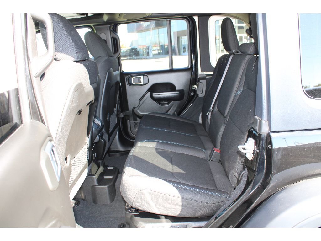 Used 2024 Jeep Wrangler Unlimited Rubicon 4xe w/ Technology Group AWD/4WD image 15