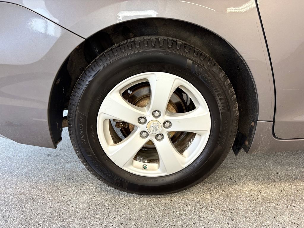 Used 2011 Toyota Sienna LE w/ Towing Pkg FWD image 25