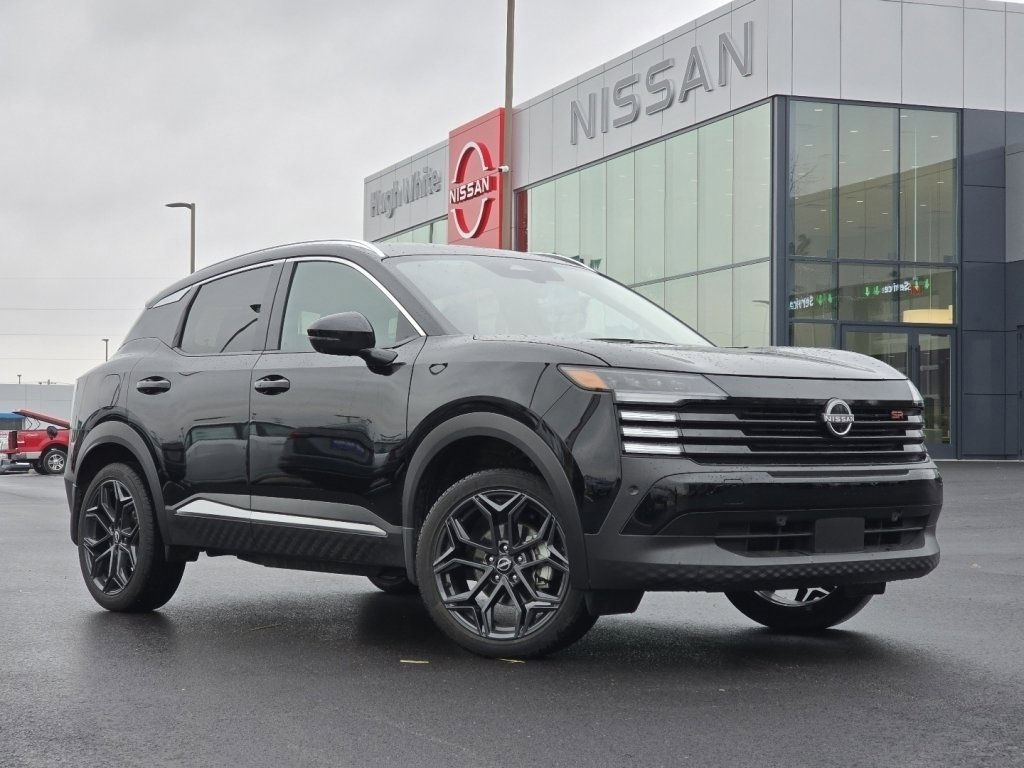 Used 2025 Nissan Kicks SR image 2