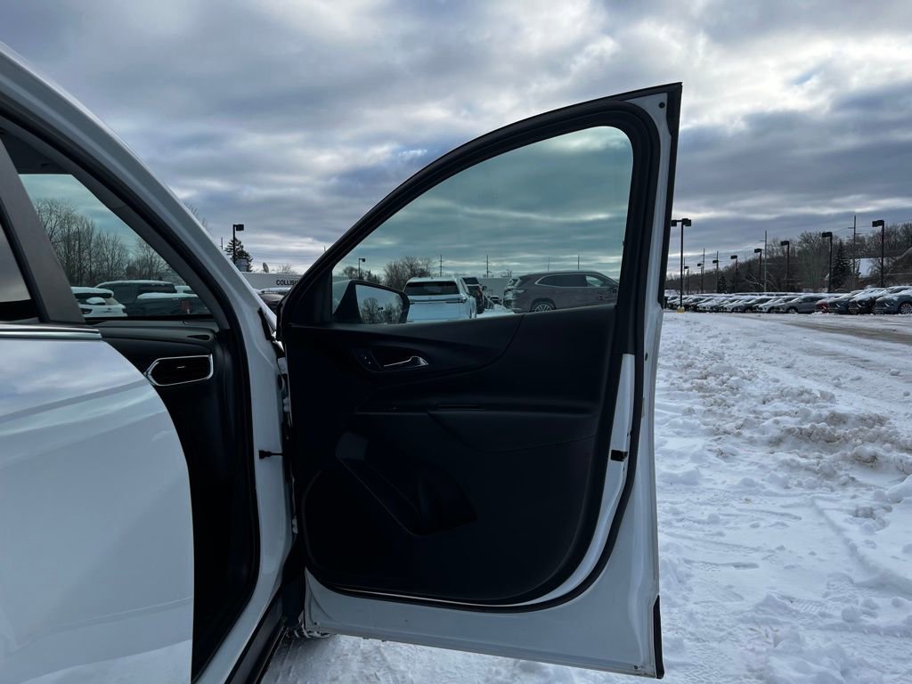 Used 2021 Chevrolet Equinox LT w/ LPO, Floor Liner Package image 33