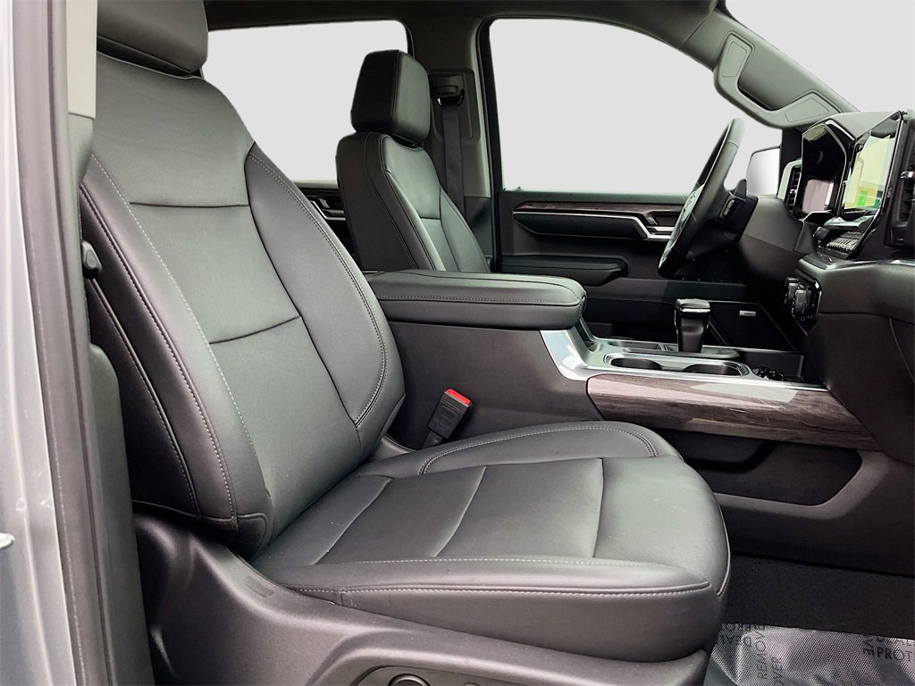 Used 2024 Chevrolet Silverado 1500 LTZ w/ LTZ Convenience Package II image 27