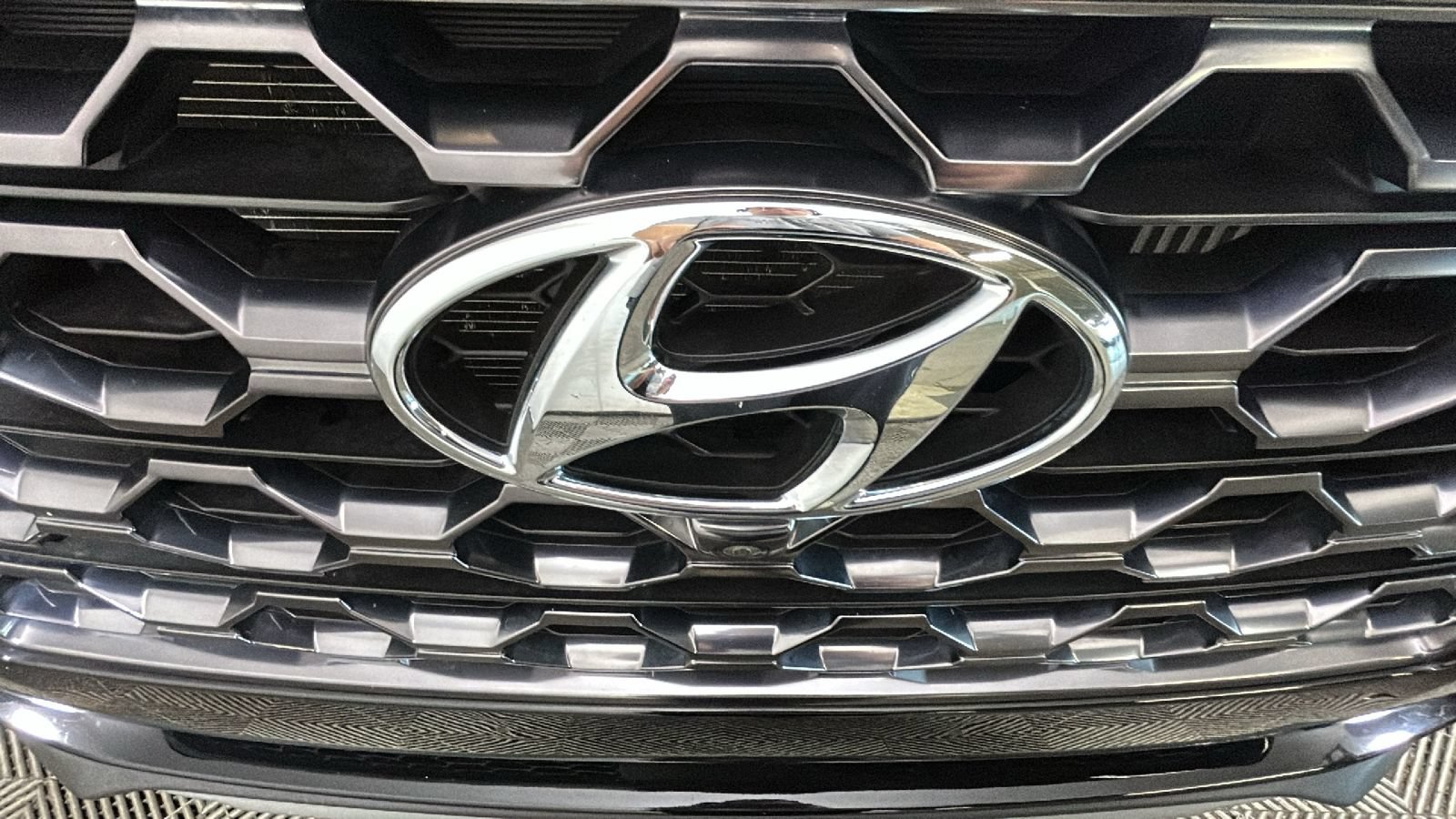 Used 2019 Hyundai Santa Fe AWD image 10