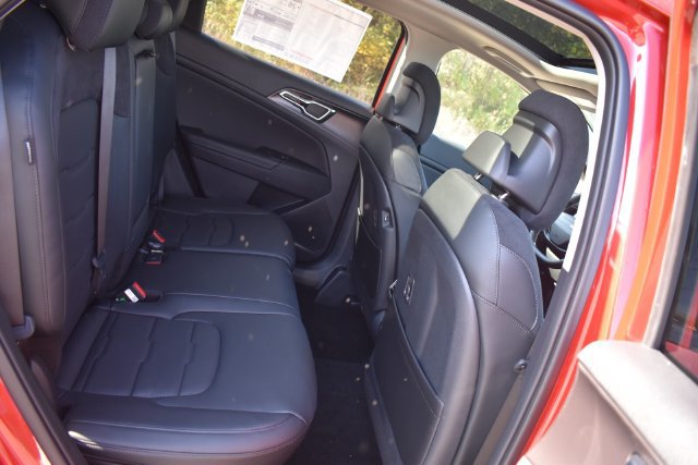 New 2027 Kia Sportage SX AWD/4WD image 17