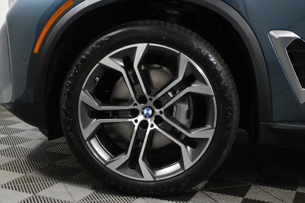 Used 2026 BMW X5 xDrive40i AWD/4WD image 12
