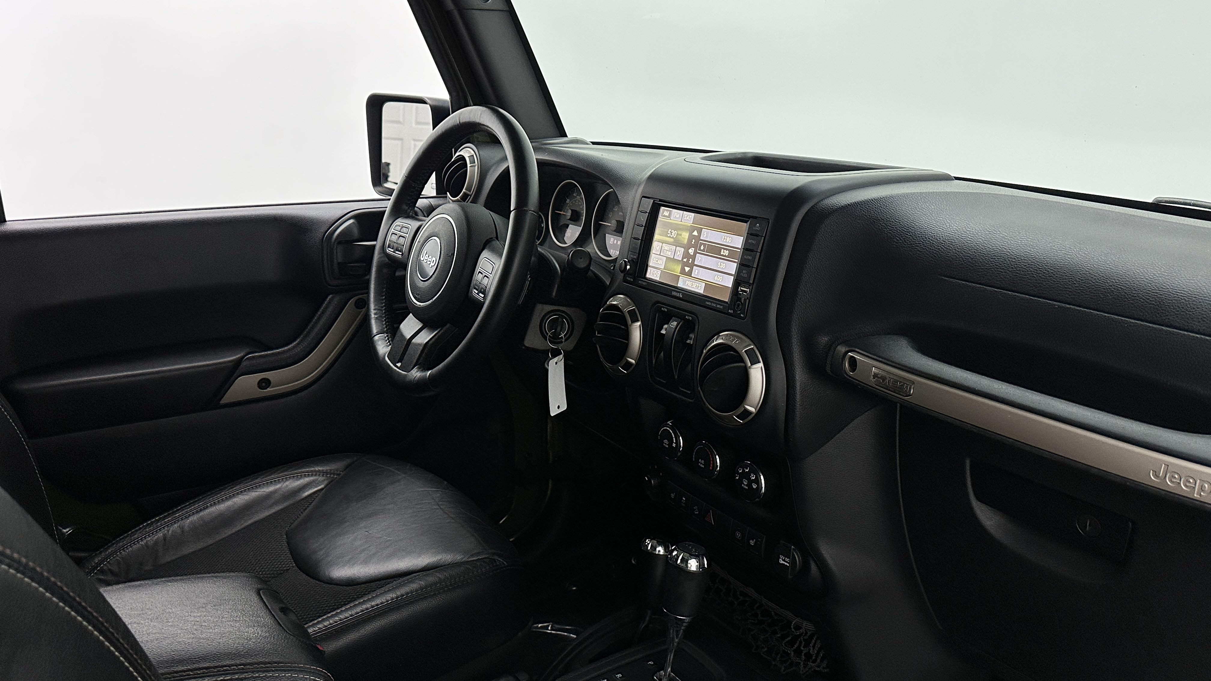 Used 2016 Jeep Wrangler Sahara AWD/4WD image 25