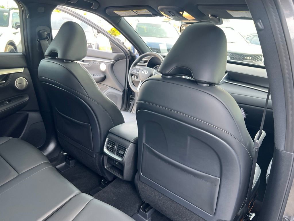 Used 2023 INFINITI QX55 Essential AWD/4WD image 16