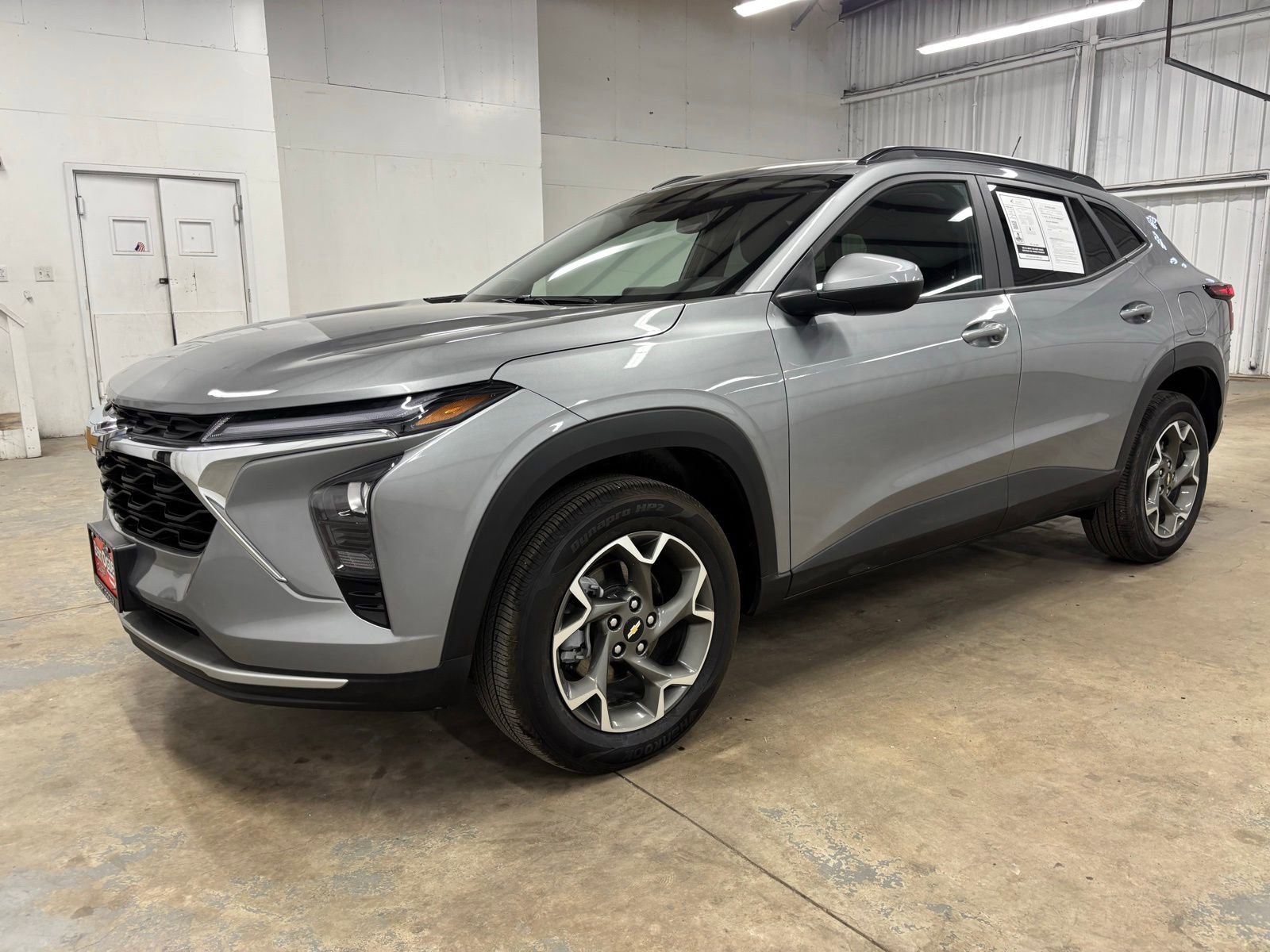 Used 2026 Chevrolet Trax LT w/ Driver Confidence Package FWD image 3