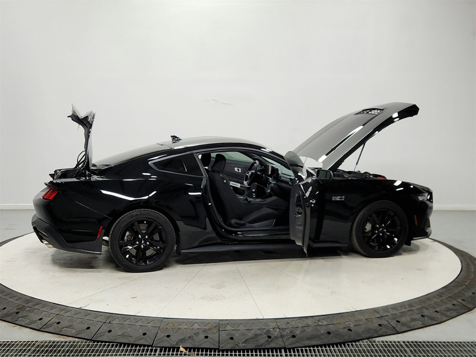 Used 2024 Ford Mustang GT image 16