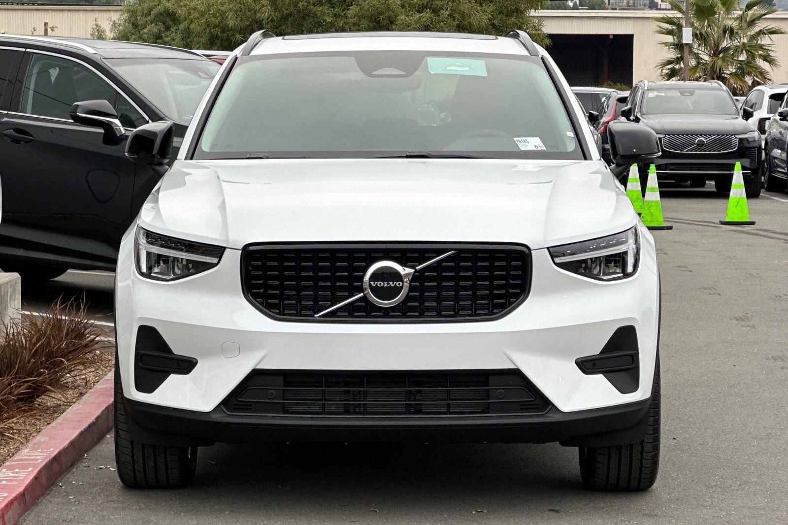 New 2026 Volvo XC40 B4 Core w/ Climate Package image 10