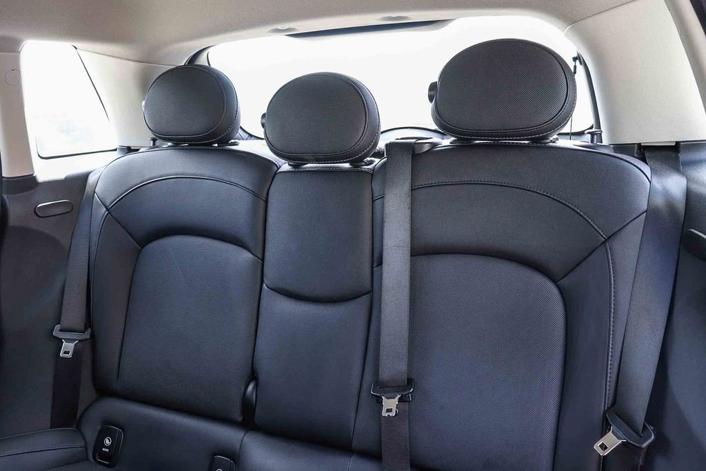 Used 2023 MINI Cooper 4-Door Hardtop FWD image 28