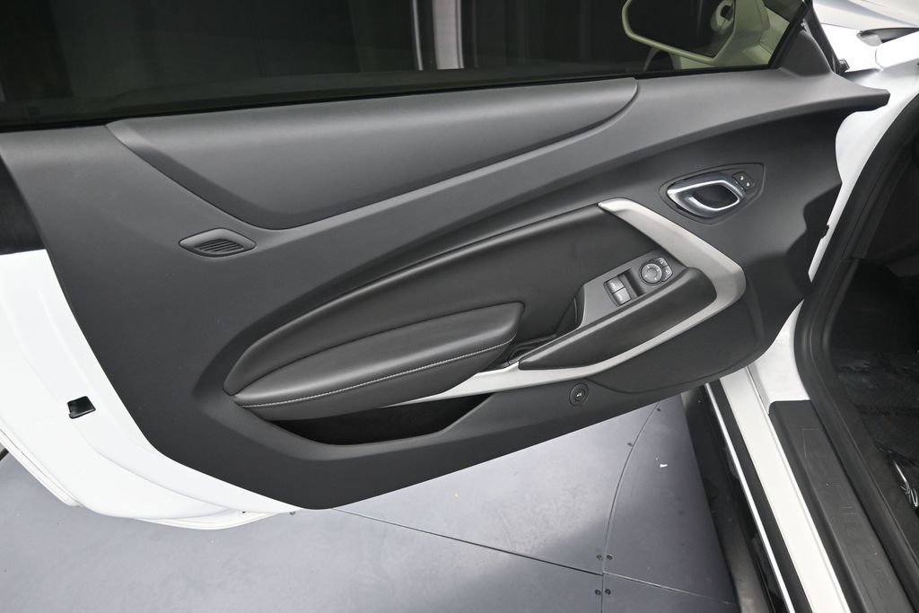Used 2021 Chevrolet Camaro LT RWD image 12