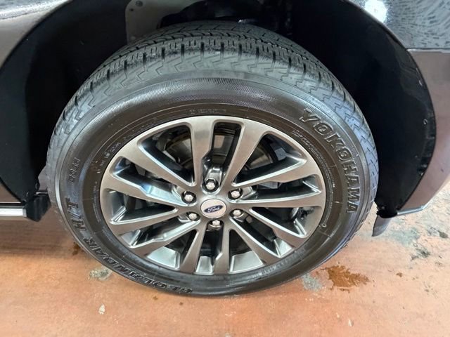 Used 2020 Ford Expedition Limited RWD image 8