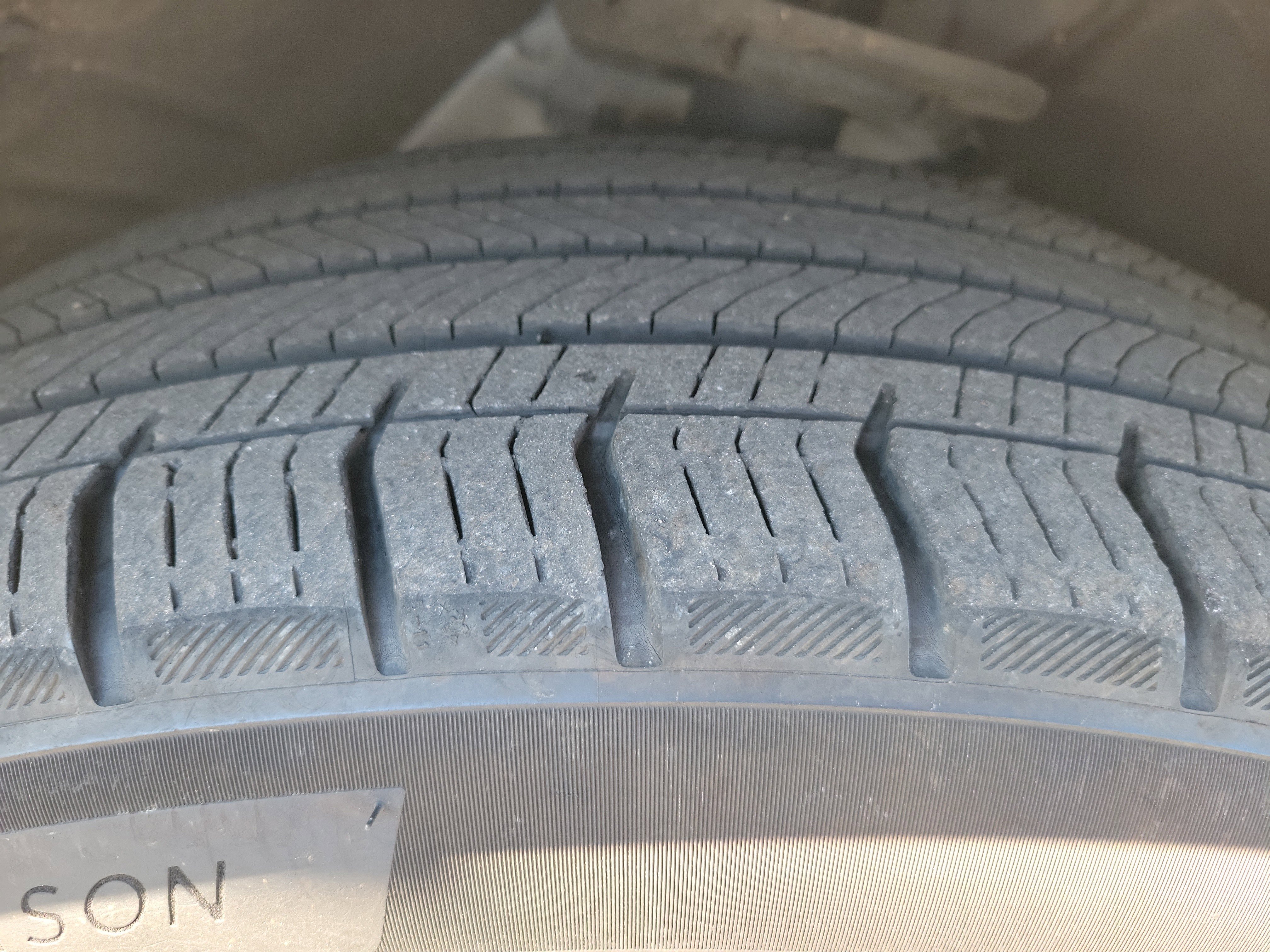 Used 2024 Lincoln Nautilus Reserve w/ Equipment Group 202A image 27