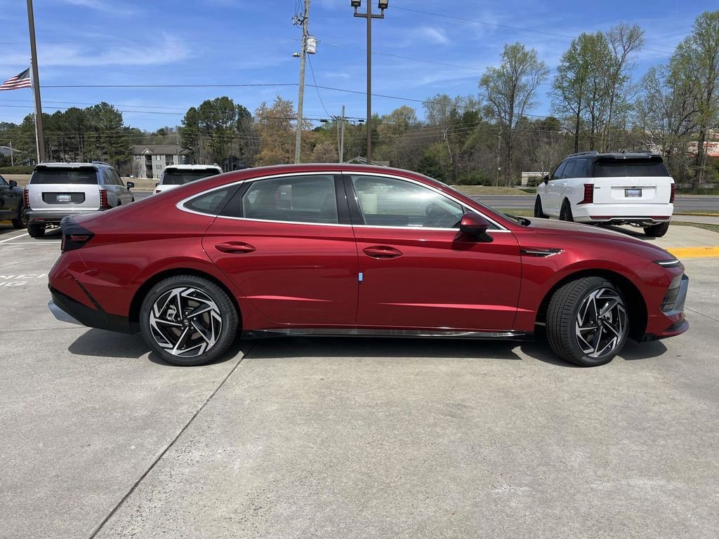 New 2026 Hyundai Sonata SEL FWD image 2