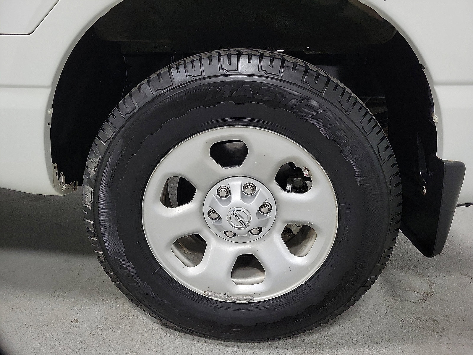 Used 2020 Nissan Titan S w/ S Utility Package image 8