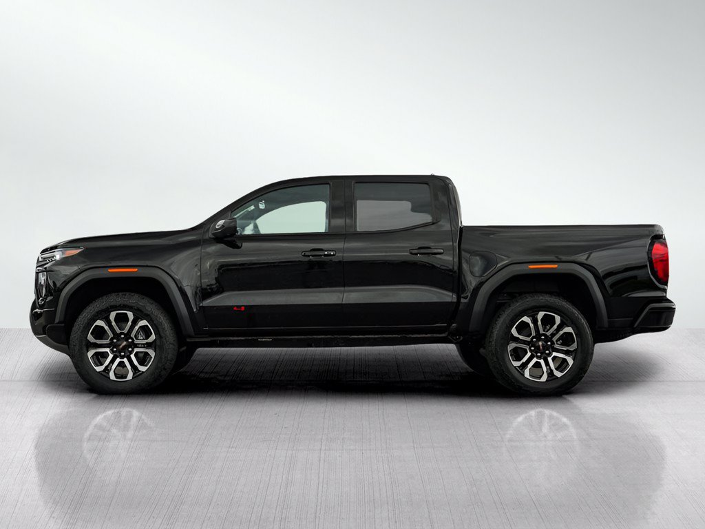 New 2026 GMC Canyon AT4 w/ Technology Plus Package AWD/4WD image 4