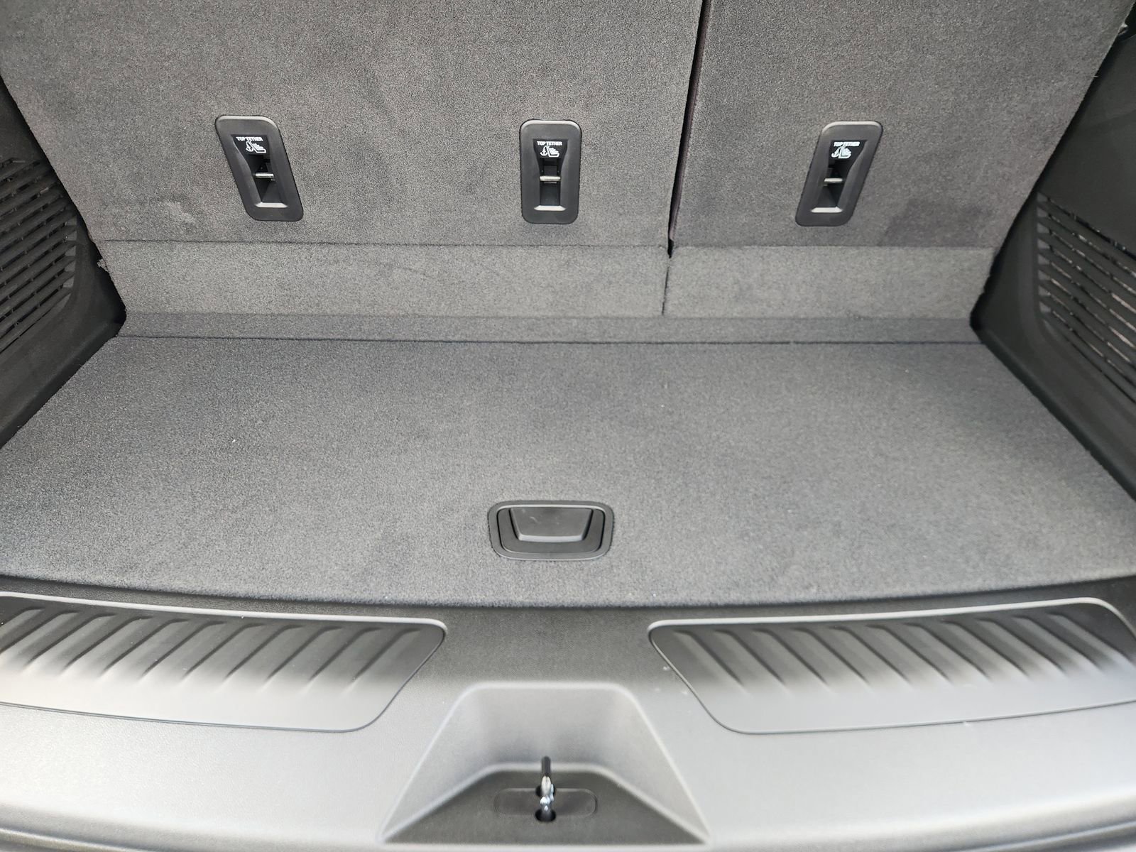 New 2026 GMC Yukon Elevation AWD/4WD image 36