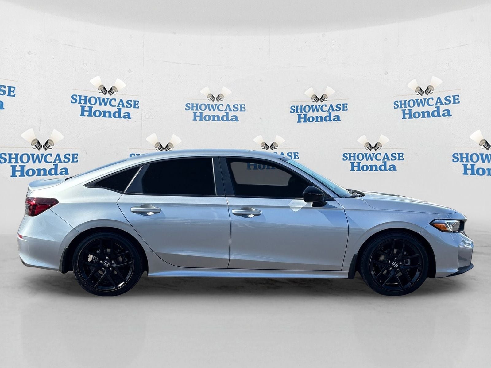 Used 2025 Honda Civic Sport image 9