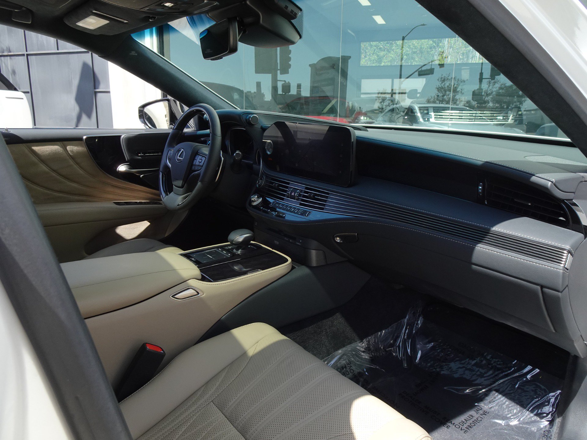 Used 2021 Lexus LS 500 RWD image 22