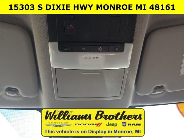 Used 2024 Nissan Rogue SV image 20