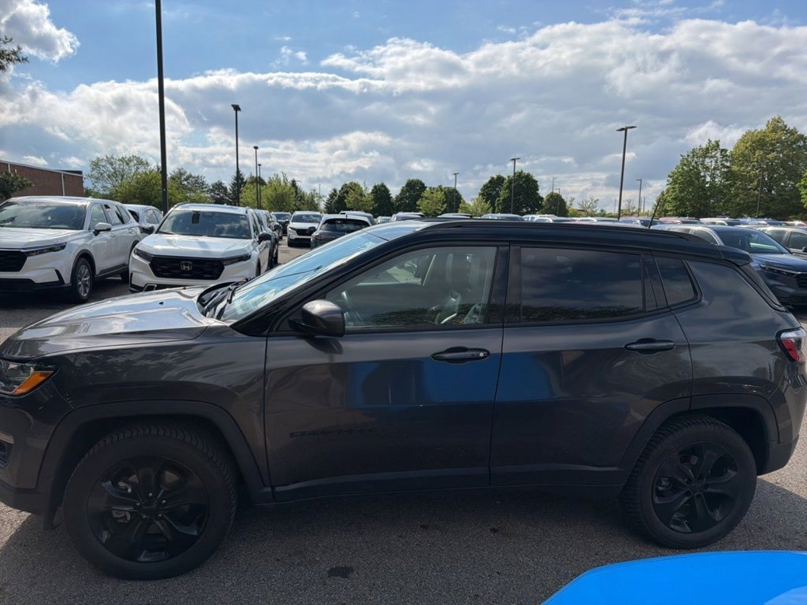 Used 2019 Jeep Compass Latitude AWD/4WD image 4