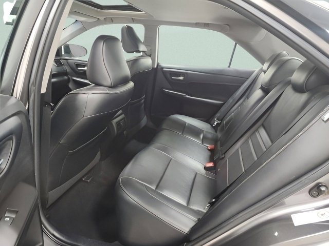 Used 2016 Toyota Camry XLE w/ Advanced Technology Package image 21