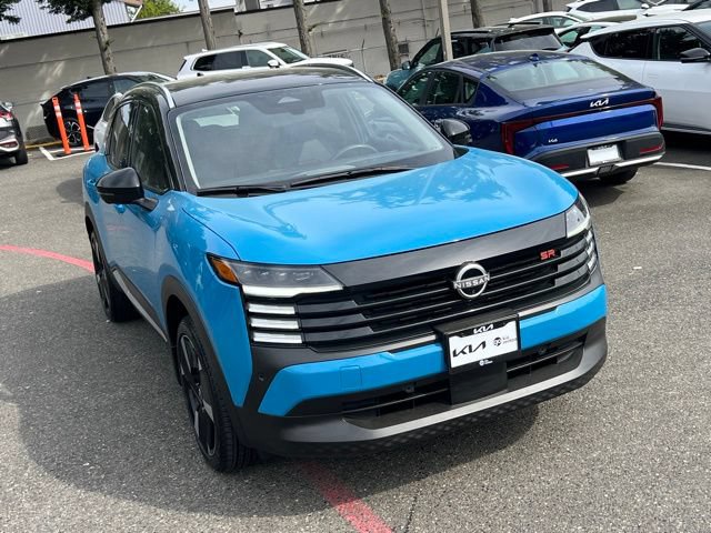 Used 2025 Nissan Kicks SR AWD/4WD image 5