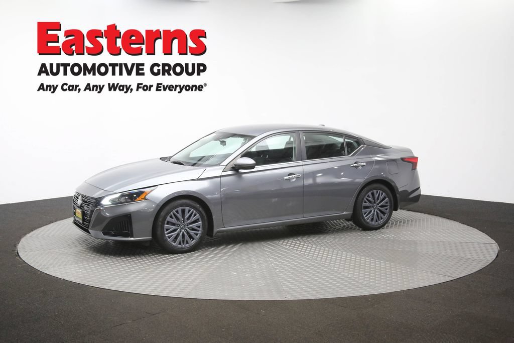 Used 2023 Nissan Altima 2.5 SV FWD image 57