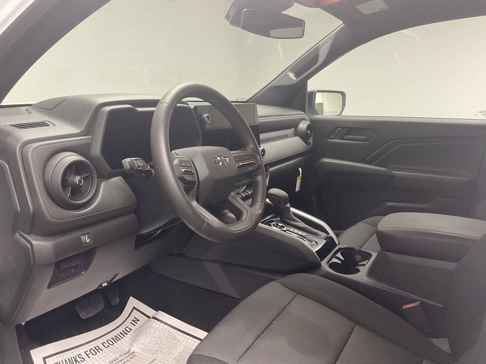 Used 2026 Chevrolet Colorado Trail Boss AWD/4WD image 11