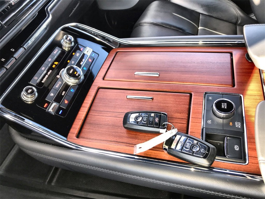 Used 2024 Lincoln Navigator L Reserve image 21