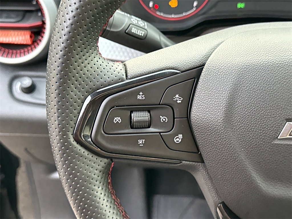 Used 2024 Chevrolet Trax RS w/ Driver Confidence Package image 32