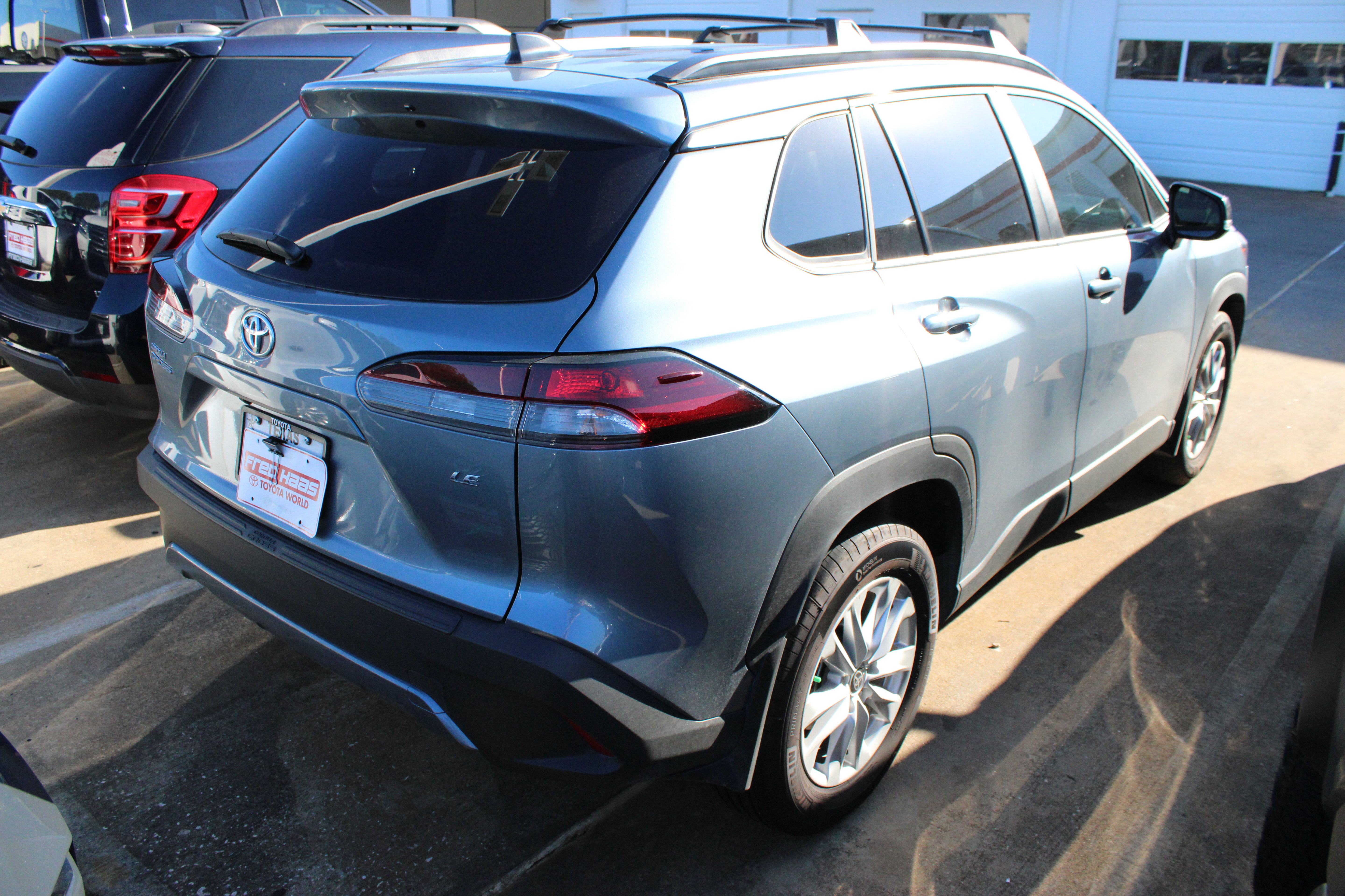 Used 2026 Toyota Corolla Cross LE FWD image 9