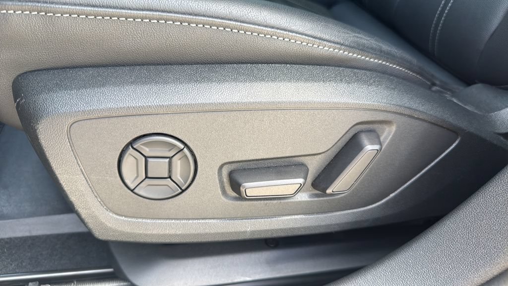 Used 2023 Audi A3 2.0T Premium Plus w/ Premium Plus Package FWD image 10