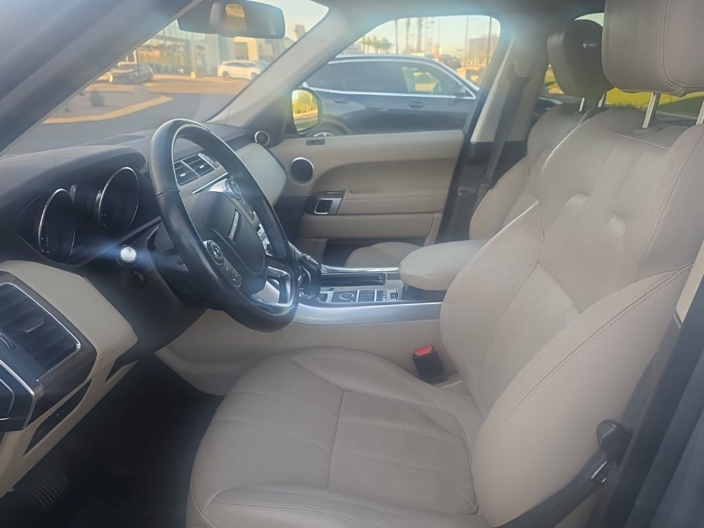 Used 2016 Land Rover Range Rover Sport HSE image 9