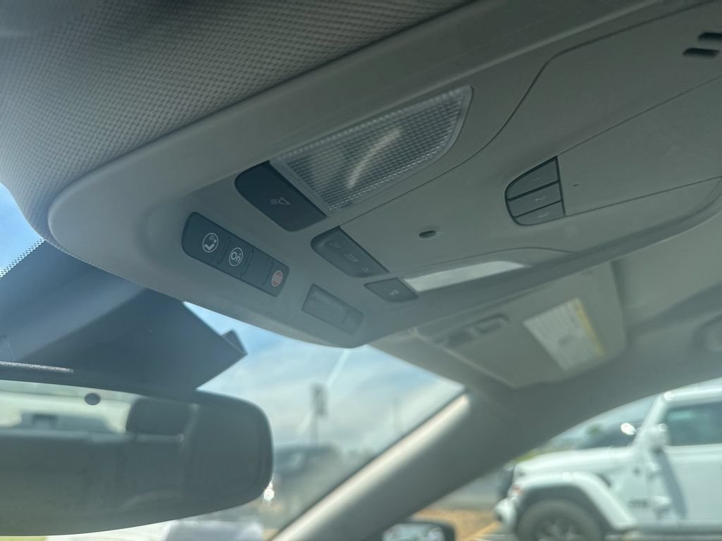 Used 2014 Chevrolet Impala LT FWD image 19