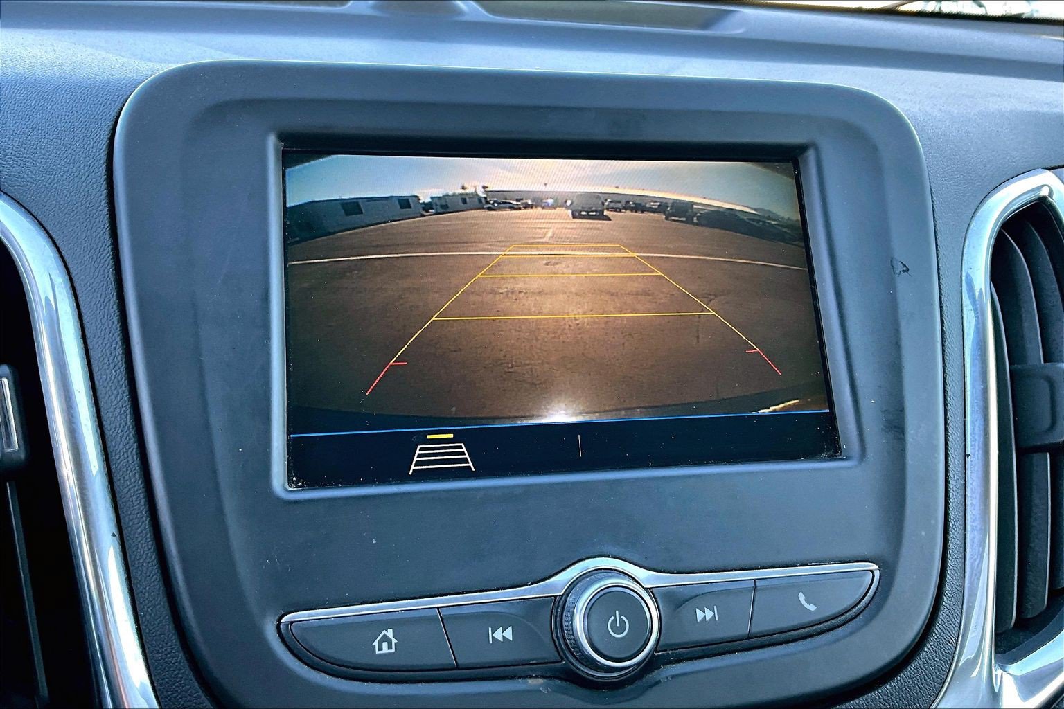 Used 2019 Chevrolet Equinox LT FWD image 21