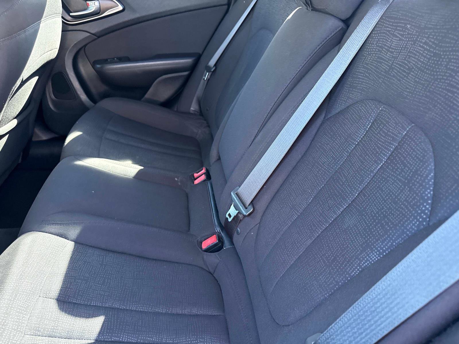 Used 2015 Chrysler 200 Limited w/ Convenience Group image 13