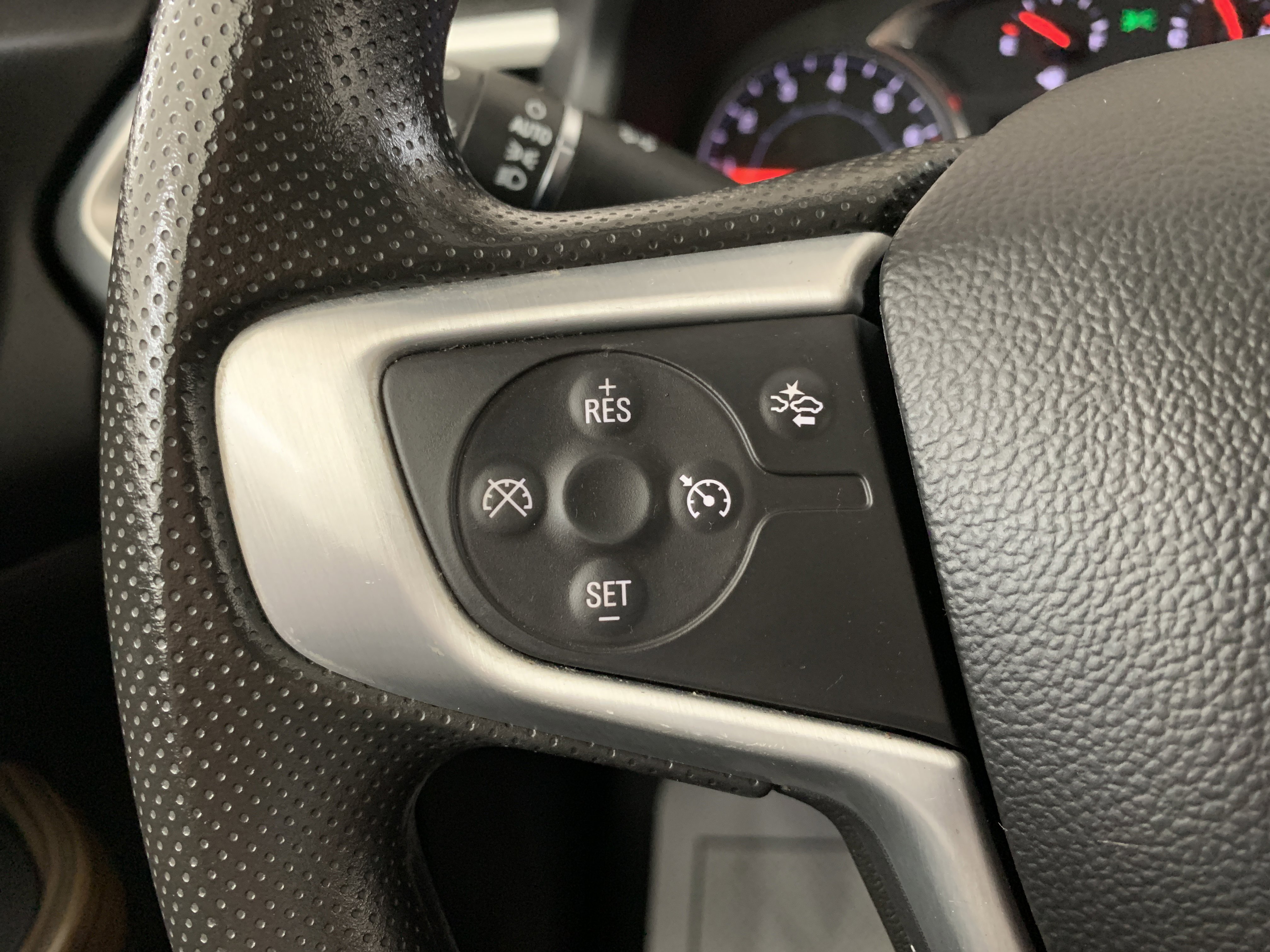 Used 2023 GMC Acadia SLE w/ Elevation Edition image 21