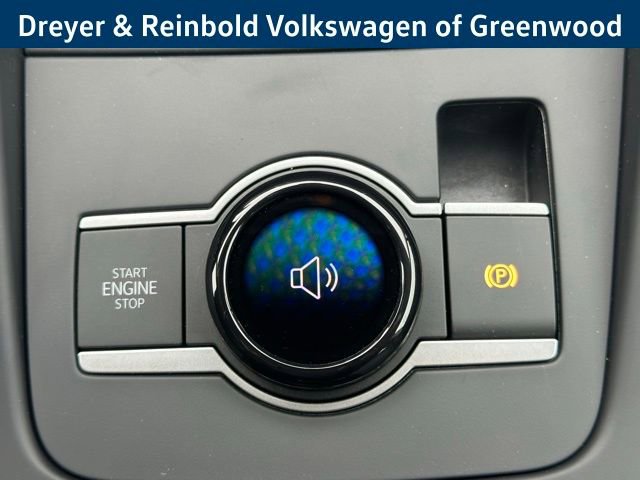 New 2026 Volkswagen Tiguan SE image 16