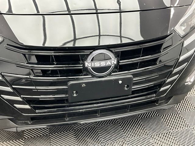 Used 2025 Nissan Versa SV image 28