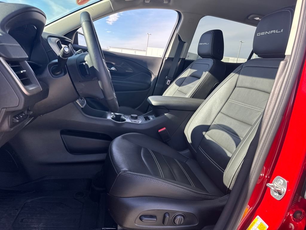 Used 2024 GMC Terrain Denali w/ Denali Premium Package image 17