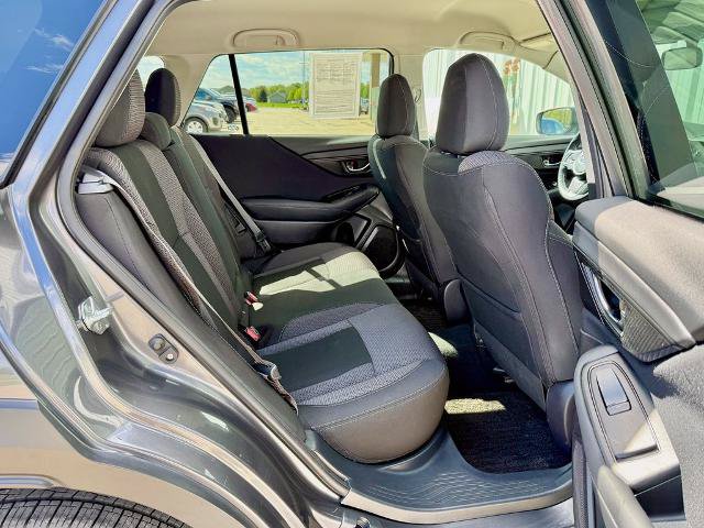 Used 2023 Subaru Outback Premium AWD/4WD image 18
